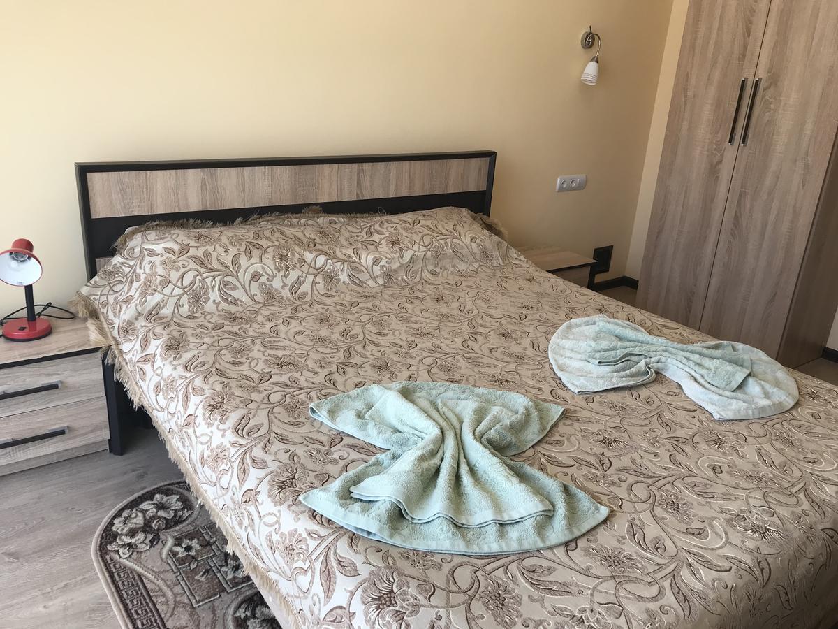 Gostynnyi Dvir Cottage เตอร์โนปิล ภายนอก รูปภาพ