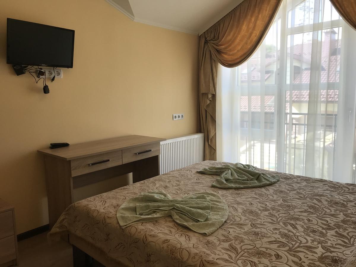 Gostynnyi Dvir Cottage เตอร์โนปิล ภายนอก รูปภาพ